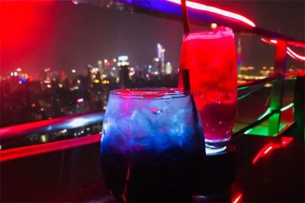 大连十大酒吧排行榜:江湖酒吧上榜,第九是音乐酒吧