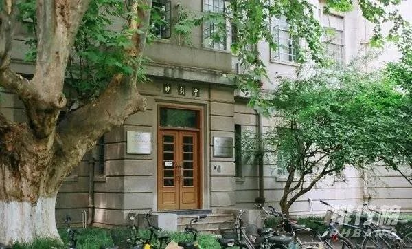 中国最美的十所大学排名_全国最美大学排名最新