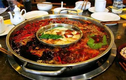 麻辣火锅底料焖饭,这到底是人间美味还是黑暗料理?