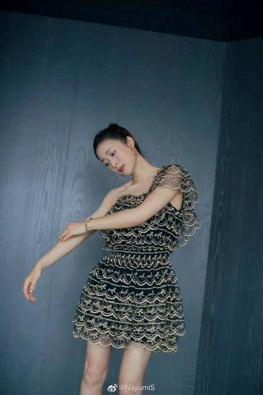 江一燕的“不单纯”蜕变，是如何一步步不被网友买账的？