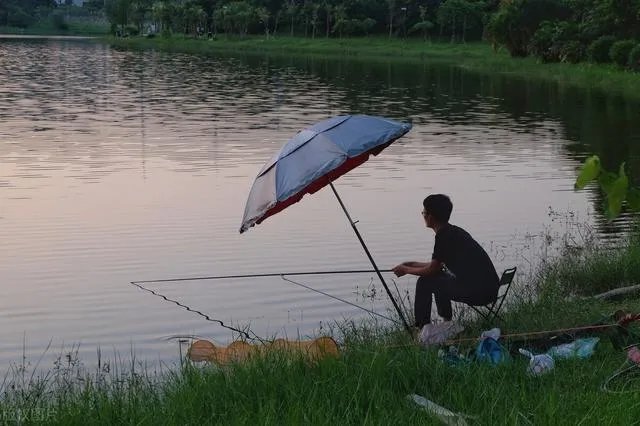 你喜欢钓鱼吗？你在钓鱼时遇到过什么奇闻吗？