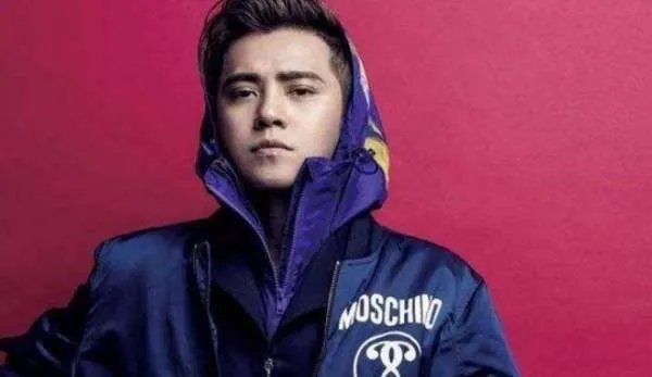 罗志祥干了这么多颠覆三观的事,为什么在娱乐圈却能滴水不漏?