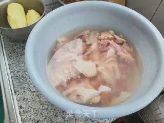 土豆炖鸡