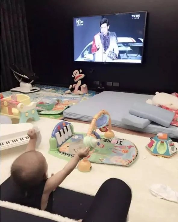 八卦丨周杰伦1.4亿豪宅曝光，你们三个人住会不会太大了点？