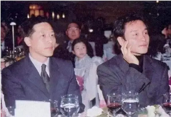 张国荣和唐鹤德是什么关系啊???