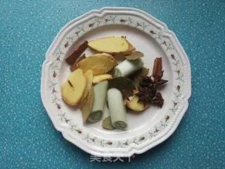 猪蹄炖黄豆