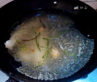 黄鱼煨面