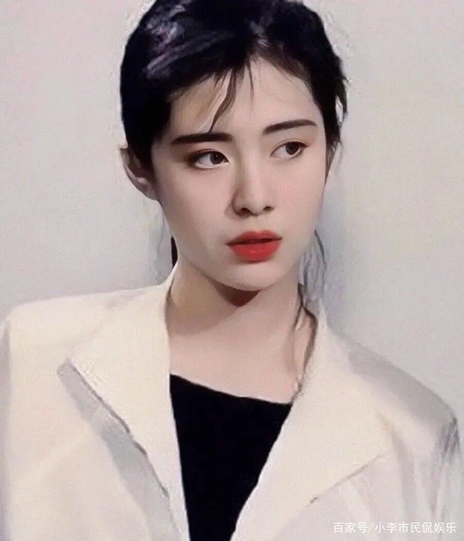 至今没嫁出去的4位女星,李宇春算一个,可能不会结婚的是谁呢?