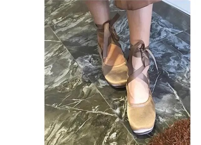 能推荐一些淘宝上有风格的女鞋吗?
