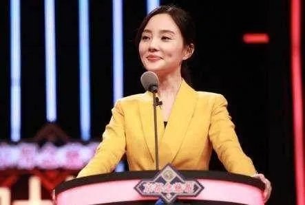 李小璐谈整容,爱美无错安全就行,你怎么看?