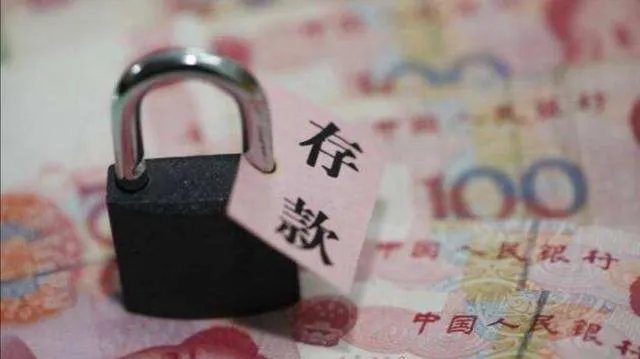 老公月薪5000元用于储蓄，我的月薪2000元用于日常花销，家庭收入这样分配有何利弊？怎样才是比较合理的？