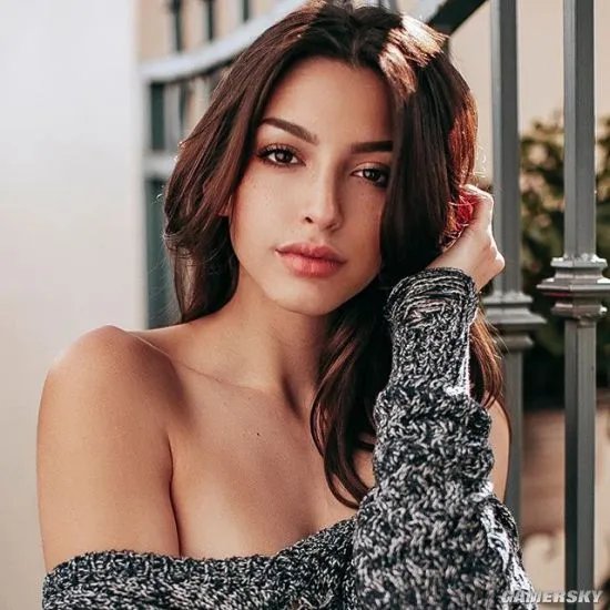 完美身材的御姐  来自美国的爆红模特Celine Farach