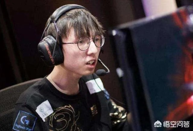 RNG公布夏季赛名单，上单AJ狼行Zrr三人，打野卡萨不见mlxg，他会就此退役吗？