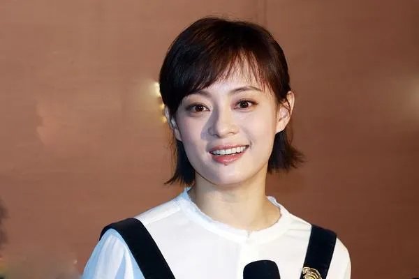 蒋勤勤孙俪是同父异母,俩人真实关系浮出水面,你觉得像吗?
