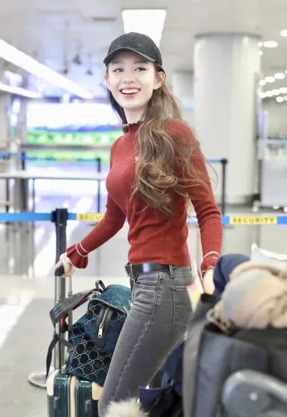 郎朗妻子产后素颜现身,她的形象如何?