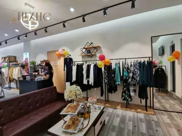 如何进行服装加盟？