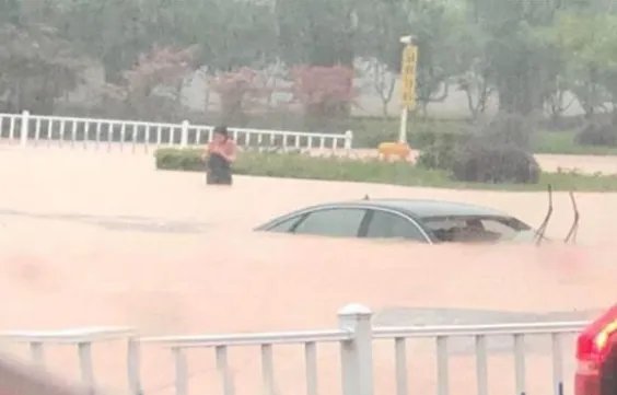 湖北暴雨已致超65万人受灾，造成的经济损失有多少？