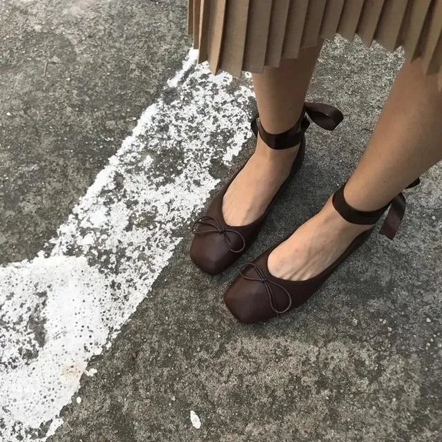 能推荐一些淘宝上有风格的女鞋吗?
