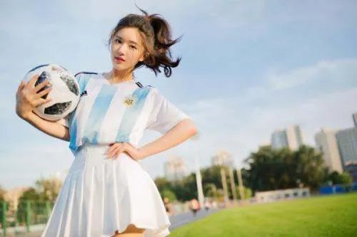 赵露思给宋茜道歉,真心实意还是被逼无奈?