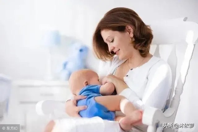 哺乳期妈妈涨奶挤奶的时候宝宝都很快就醒来是怎么回事