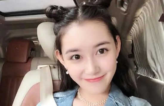 蒋依依的父母是谁 蒋依依家世背景遭扒原来这么厉害