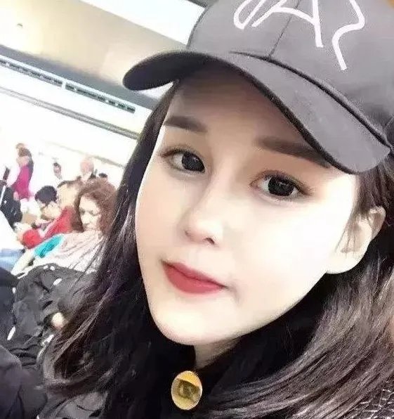 赵本山妻子谈女儿整容，坦言看着很揪心，女儿整容她该不该阻止？