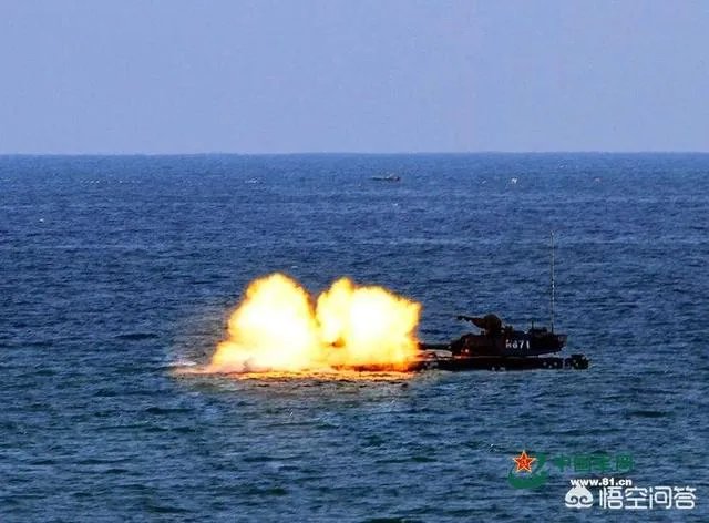 中国05式两栖步战车在海里时是否可以开炮?性能怎么样?