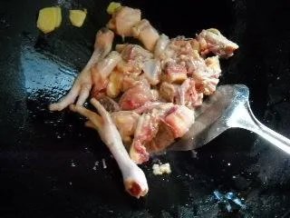 土豆炖鸡汤要如何做,土豆炖鸡汤的做法步骤