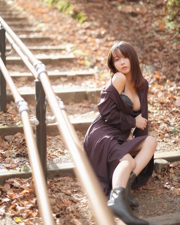 让人血脉喷张的极致美景！身材犯规的岛国熟女ikumi