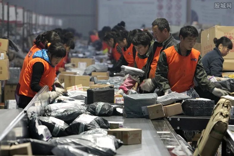 今年中国快递业务量已突破400亿件 用时仅5个月