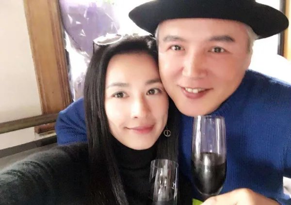 张庭夫妇社交平台被禁言,对两人来说意味着什么?