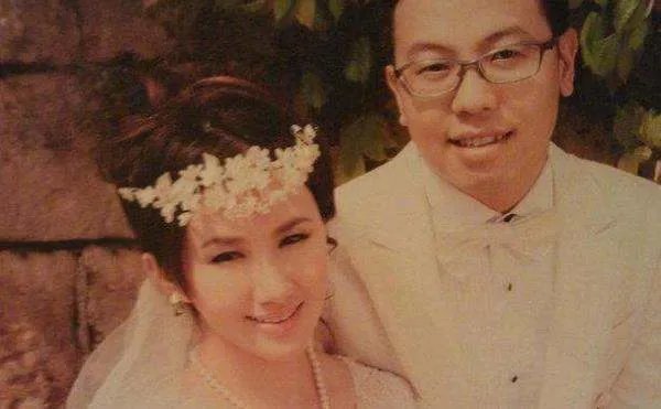 晶女郎孟瑶与富商老公离婚，他们离婚原因和普通人有何不同？