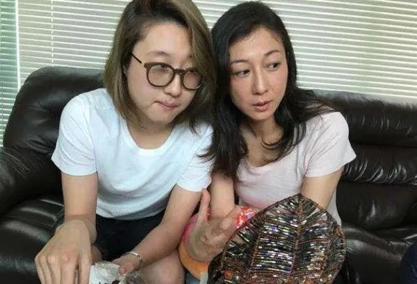 娱乐圈里的明星,都有谁是承认过有私生子的?