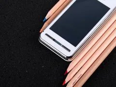 直播720P视频手机:联想i61
