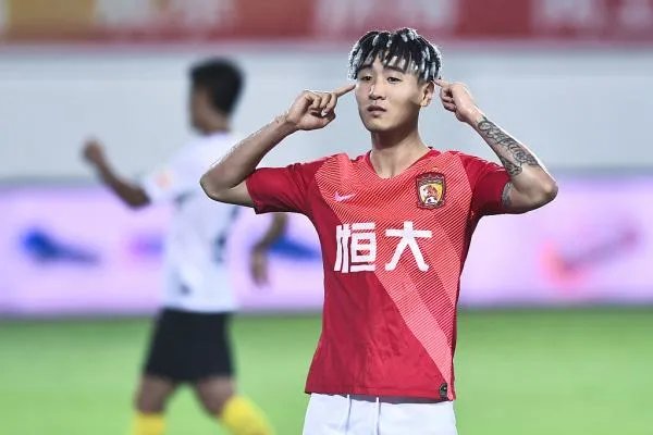 韦世豪能力真的比武磊强吗?