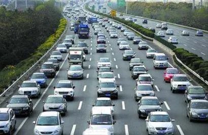 为什么同样是法定假日，中秋高速公路却不免费呢？