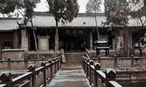 2021年成都第一场雪来了是什么情况 网友:终于等到你