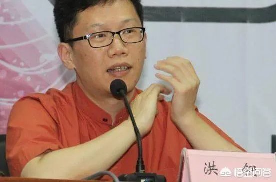 央视解说员洪钢解说英格兰淘汰哥伦比亚的比赛时，为什么在第115分钟就说比赛结束？