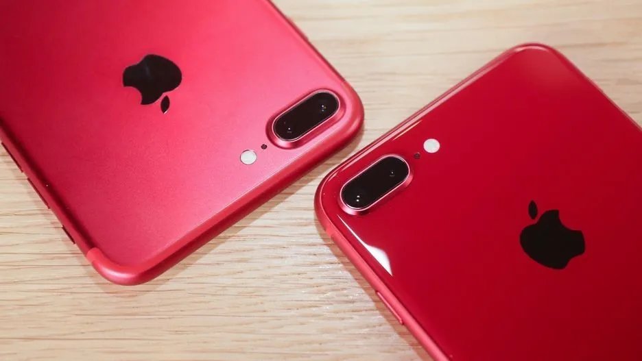 中毒已深 iPhone 8红色版真机上手图赏