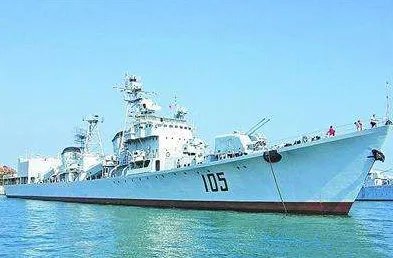 中国海军施救了蒙古籍货船落水人员？