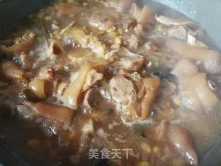 猪蹄炖黄豆