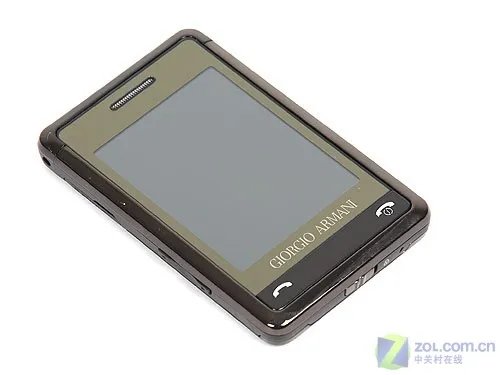 奢华阿玛尼联姻手机 三星P520再次降价