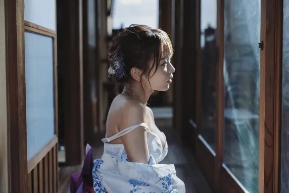 让人血脉喷张的极致美景！身材犯规的岛国熟女ikumi