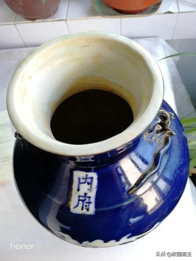 如何鉴定明嘉靖篮釉瓷？