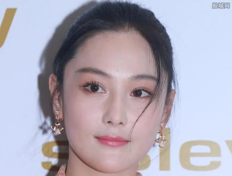 张馨予李晨分手原因 他们是为何分手的?