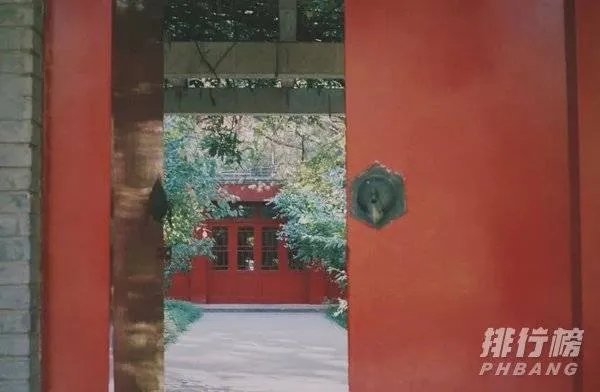 中国最美的十所大学排名_全国最美大学排名最新