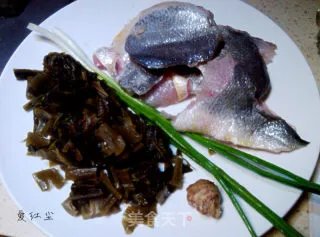 黄鱼煨面