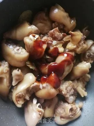 猪蹄炖黄豆