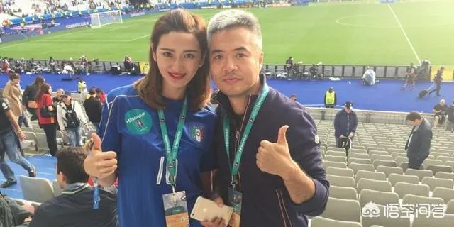 央视解说员洪钢解说英格兰淘汰哥伦比亚的比赛时，为什么在第115分钟就说比赛结束？