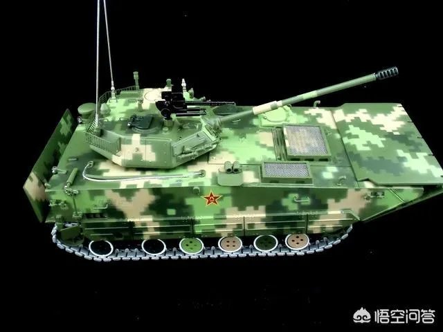 中国05式两栖步战车在海里时是否可以开炮?性能怎么样?